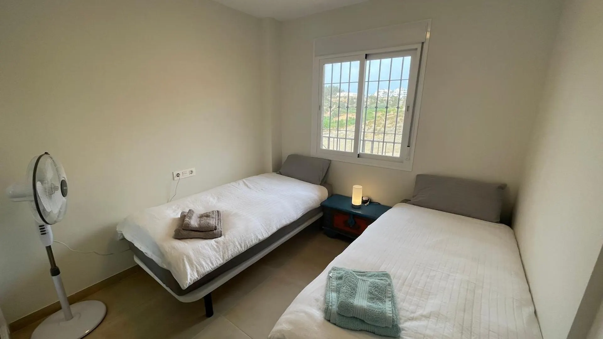 3New 2 Bed 2 Bath Apartment With Community Pool And Local Beach Mijas