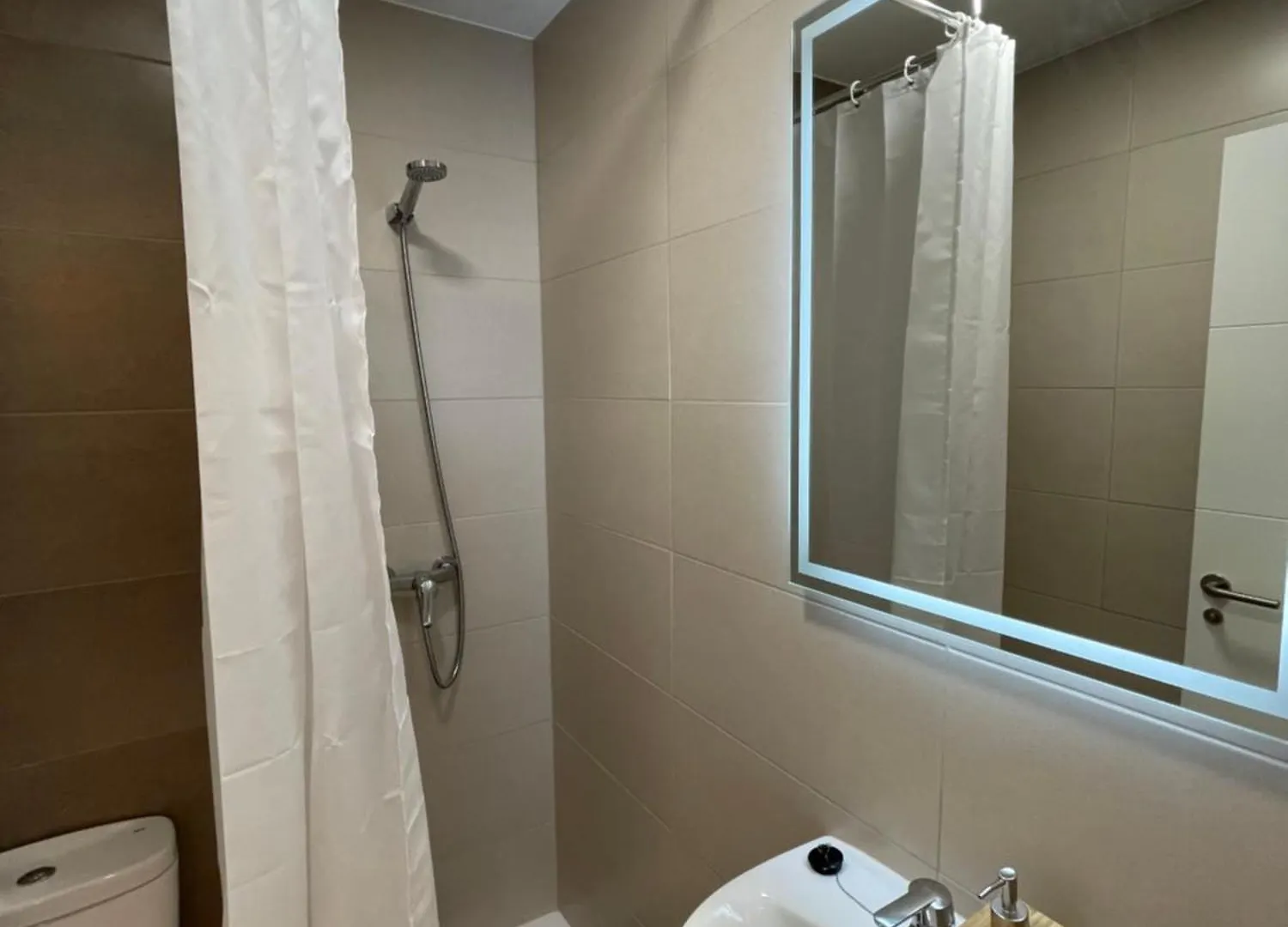 3New 2 Bed 2 Bath Apartment With Community Pool And Local Beach Mijas Spain