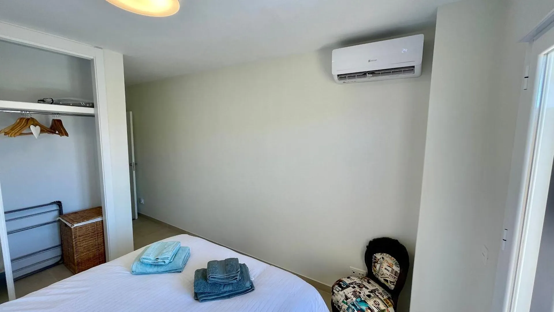 3New 2 Bed 2 Bath Apartment With Community Pool And Local Beach Mijas
