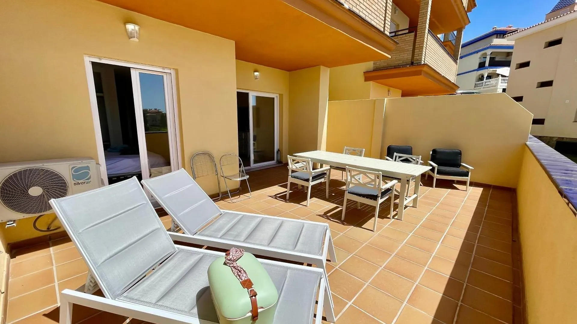 3New 2 Bed 2 Bath Apartment With Community Pool And Local Beach Mijas 0*,