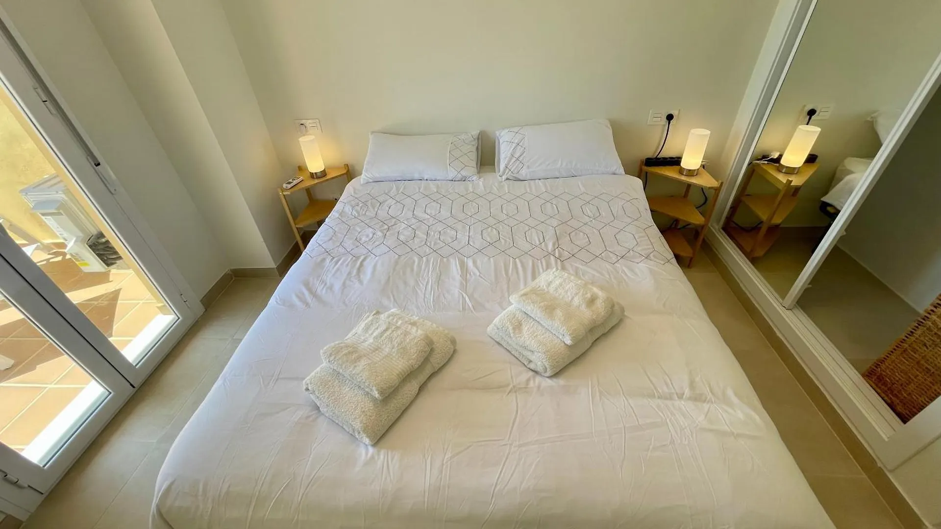 3New 2 Bed 2 Bath Apartment With Community Pool And Local Beach Mijas